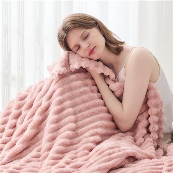 Super Soft Throw Blanket Pink Premium Silky Flannel Fleece 3D Ribbed - Picture 3 of 7